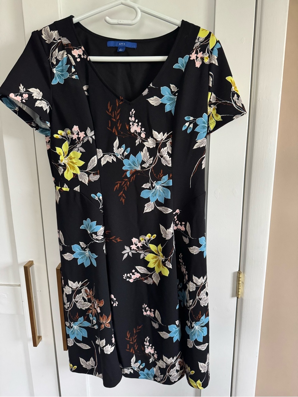 Apt. 9 Black Floral V-Neck Short Sleeve Dress with Blue & Yellow Blooms
